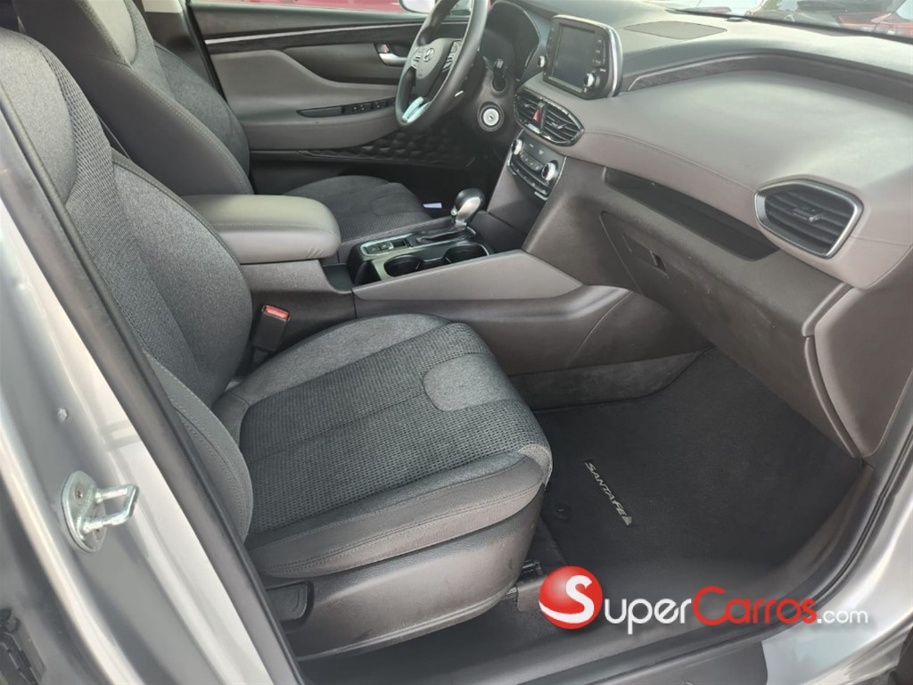 2020 Hyundai Santa Fe SE — foto 2 / 12