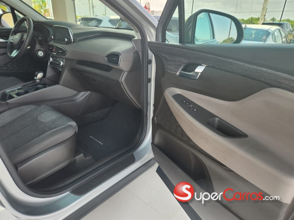2020 Hyundai Santa Fe SE — foto 7 / 12