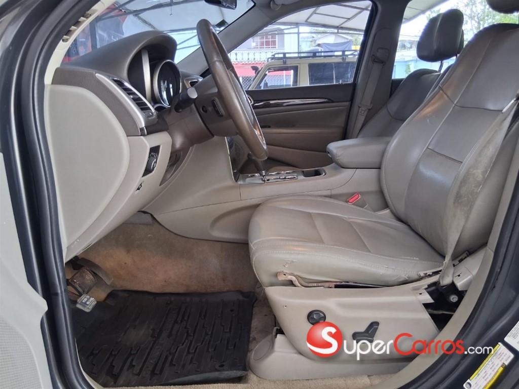 2011 Jeep Grand Cherokee Laredo 4x4 — foto 6 / 8