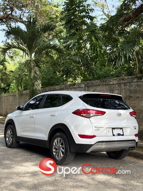 2018 Hyundai Tucson — foto 8 / 12