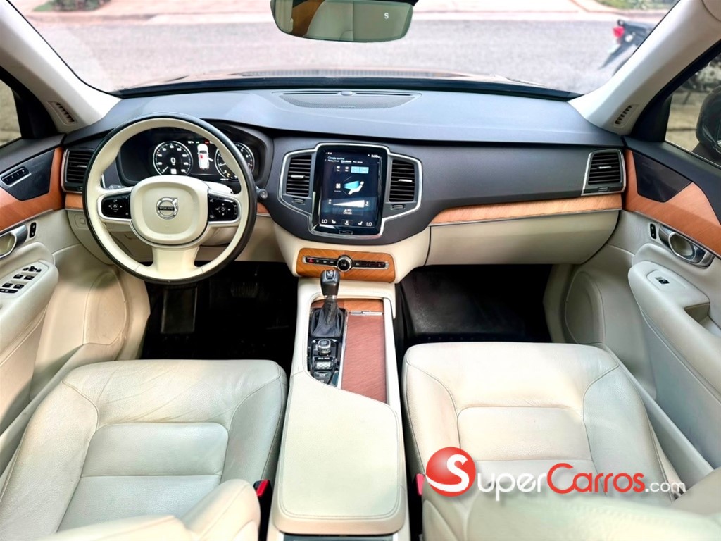 2021 Volvo XC90 Momentum T6 — foto 12 / 12