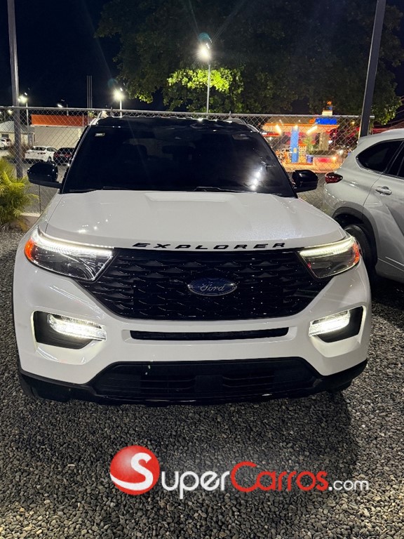 2020 Ford Explorer XLT — foto 2 / 11