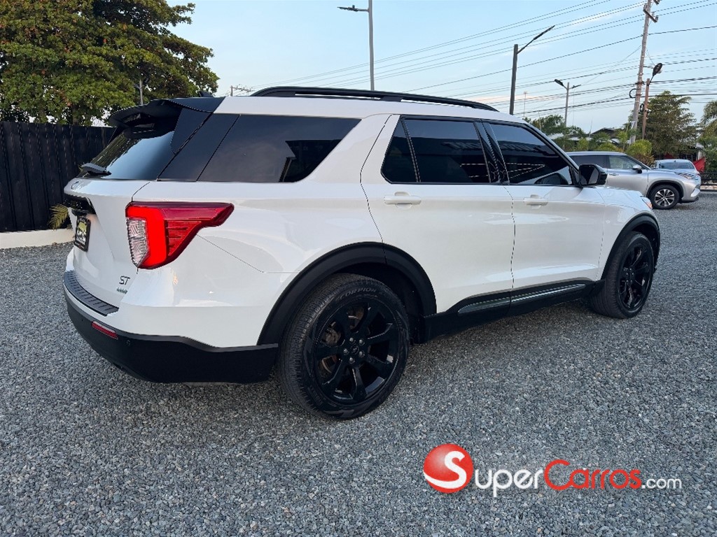 2020 Ford Explorer XLT — foto 8 / 11