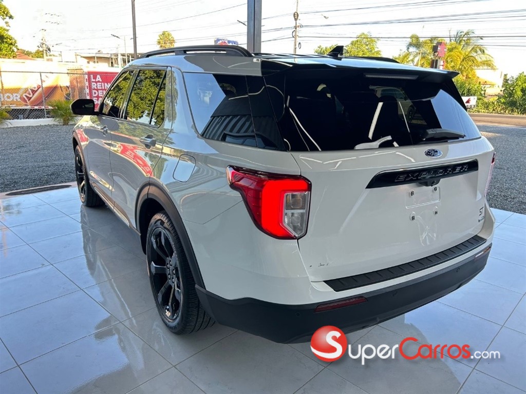 2020 Ford Explorer XLT — foto 11 / 11