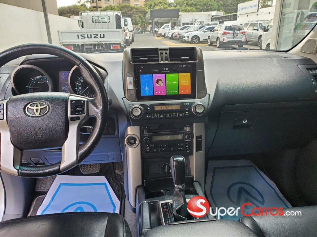 2010 Toyota Land Cruiser Prado VX — foto 9 / 12