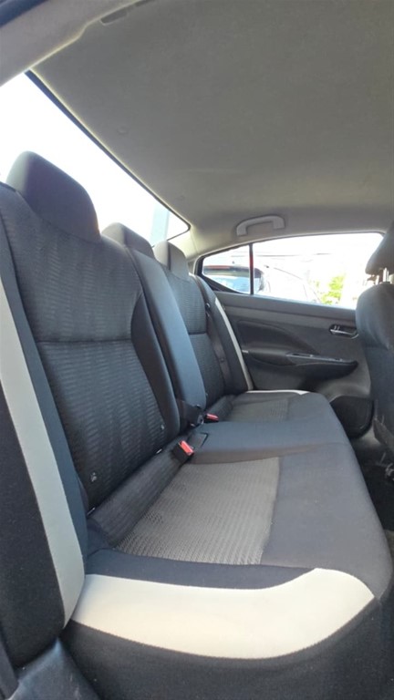 2021 Nissan Versa SV — foto 10 / 11