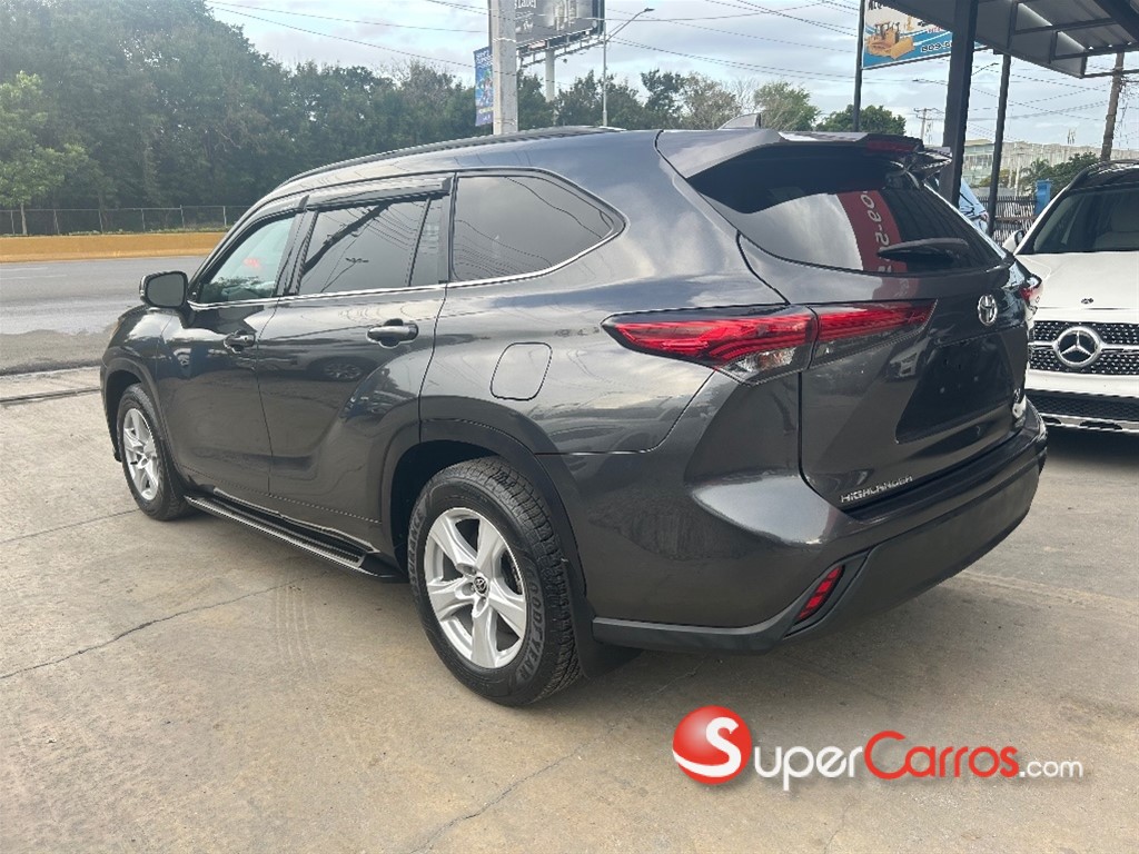 2021 Toyota Highlander — foto 6 / 12