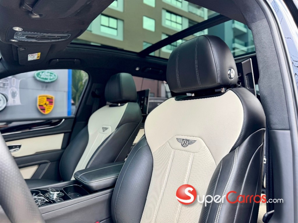 2023 Bentley Bentayga — foto 3 / 12