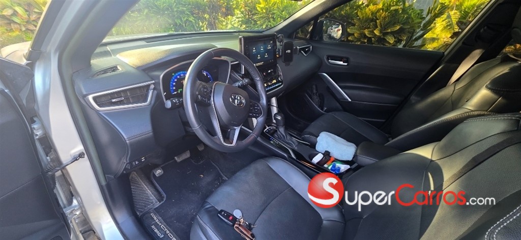 2024 Toyota Corolla Cross Limited Hibrid — foto 2 / 12