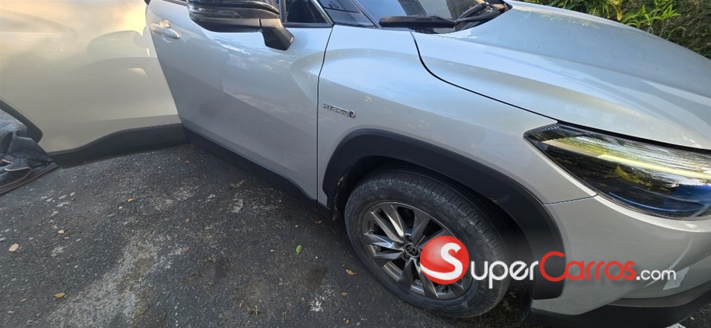 2024 Toyota Corolla Cross Limited Hibrid — foto 10 / 12