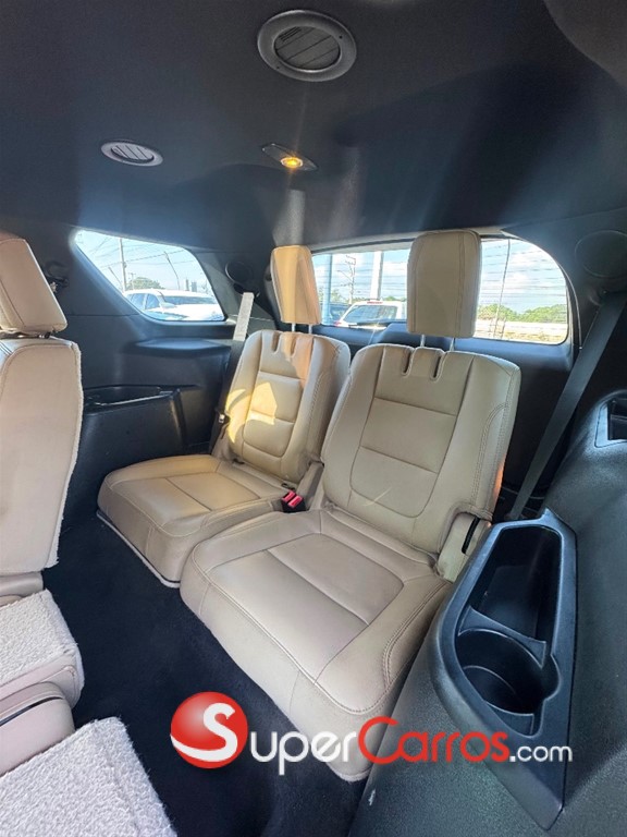 2017 Ford Explorer Limited — foto 9 / 11