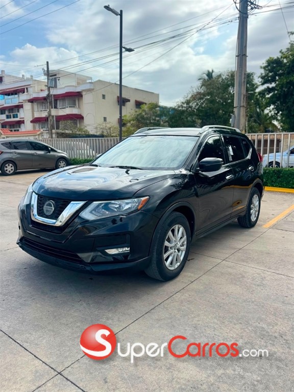 2019 Nissan Rogue SV — foto 2 / 12