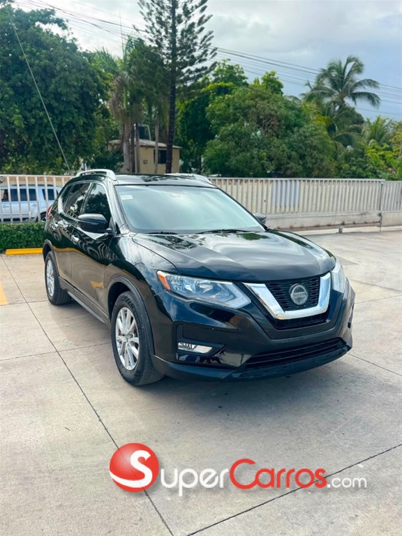2019 Nissan Rogue SV — foto 4 / 12