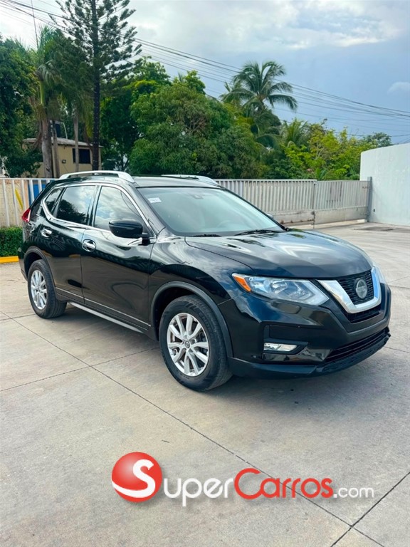 2019 Nissan Rogue SV — foto 6 / 12