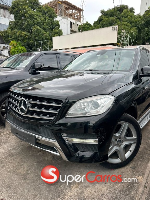 2015 Mercedes-Benz Clase ML 300 4 Matic — foto 2 / 7