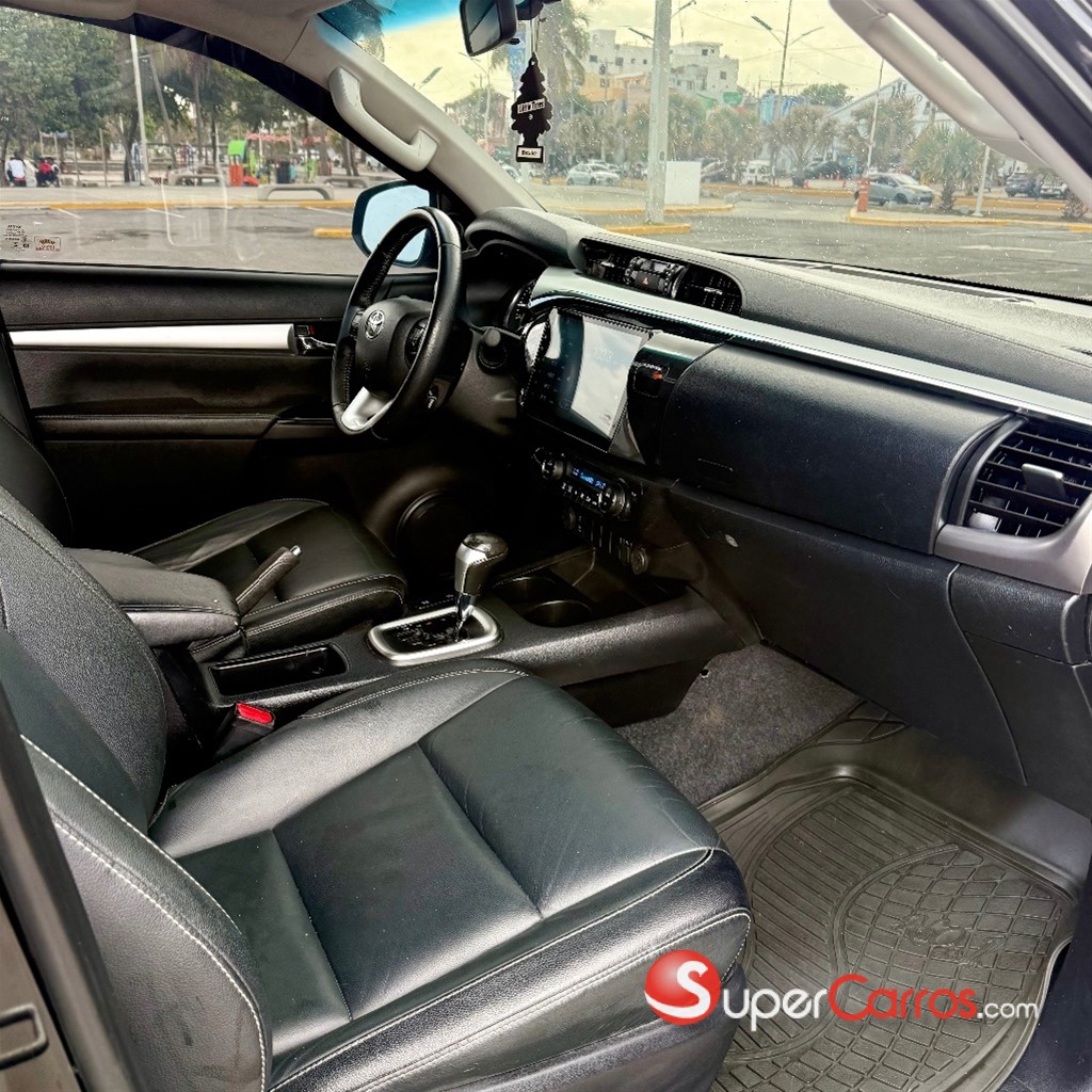 2022 Toyota Hilux Full 2.8 — foto 8 / 11