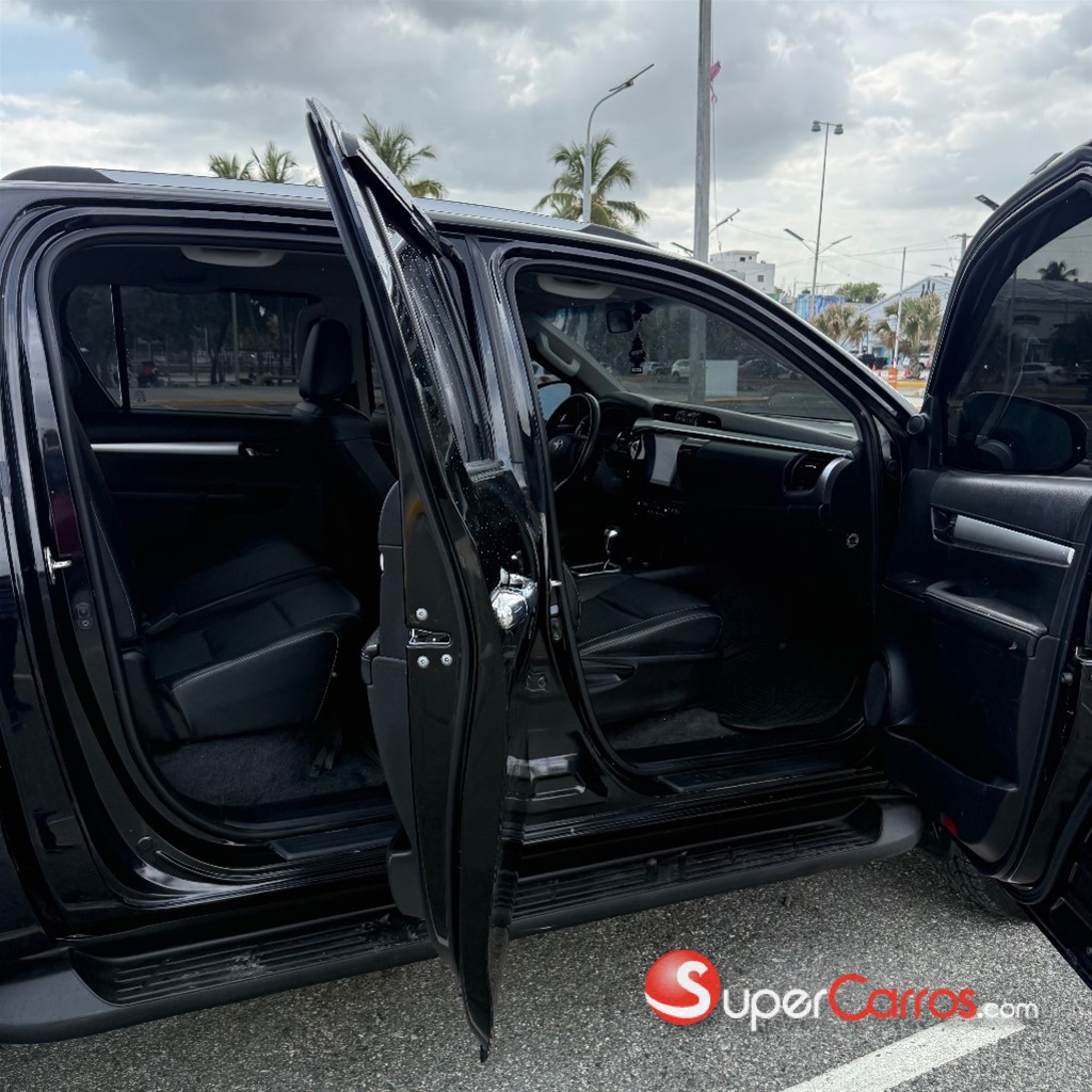 2022 Toyota Hilux Full 2.8 — foto 10 / 11