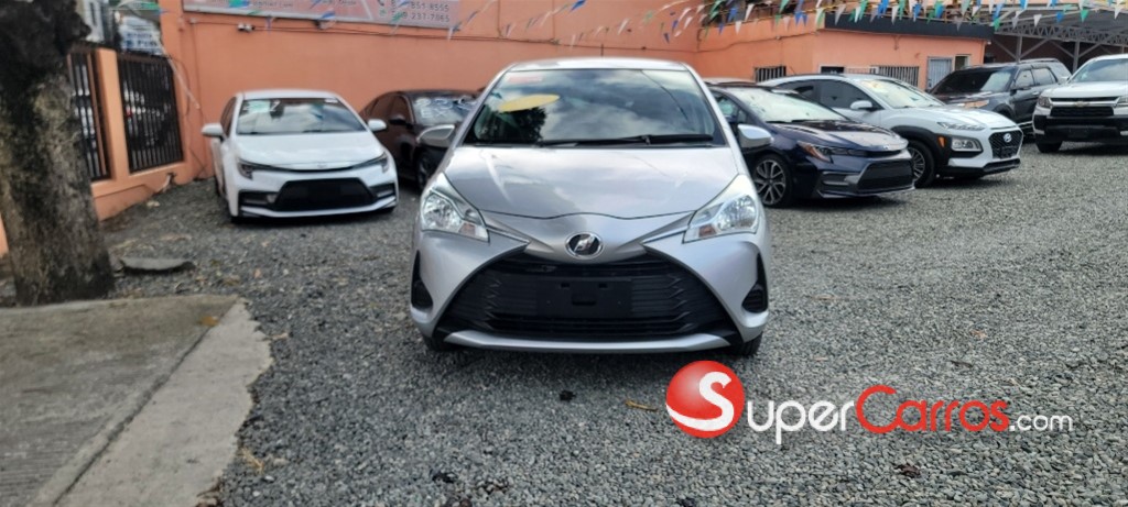 2019 Toyota VITZ — foto 3 / 12