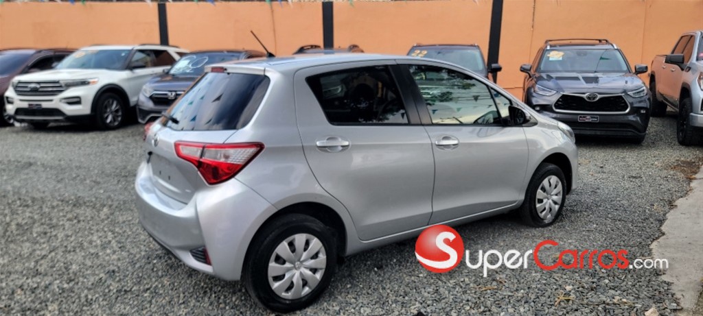 2019 Toyota VITZ — foto 4 / 12
