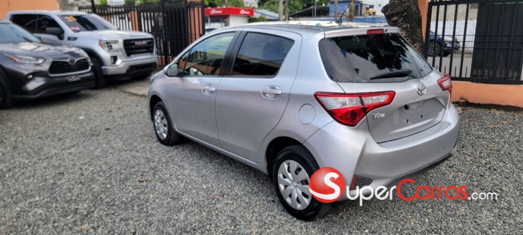 2019 Toyota VITZ — foto 5 / 12