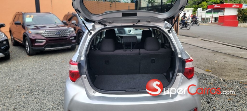 2019 Toyota VITZ — foto 12 / 12