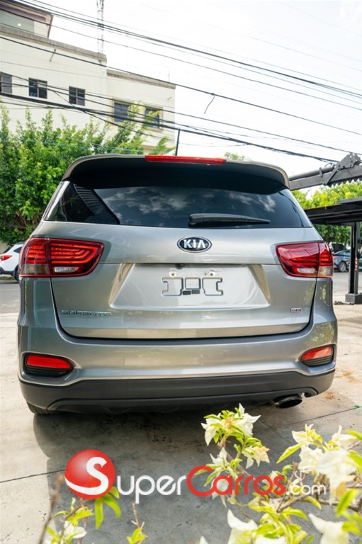 2019 Kia Sorento — foto 7 / 8