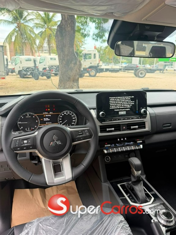 2027 Mitsubishi Motors L 200 Triton — foto 8 / 11
