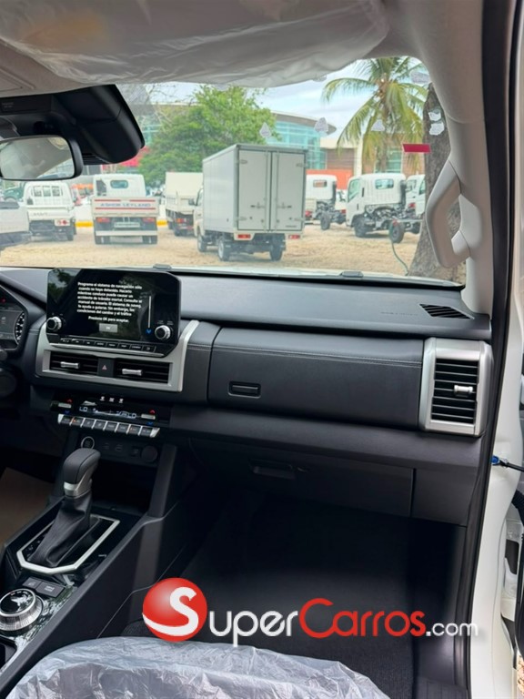 2027 Mitsubishi Motors L 200 Triton — foto 9 / 11