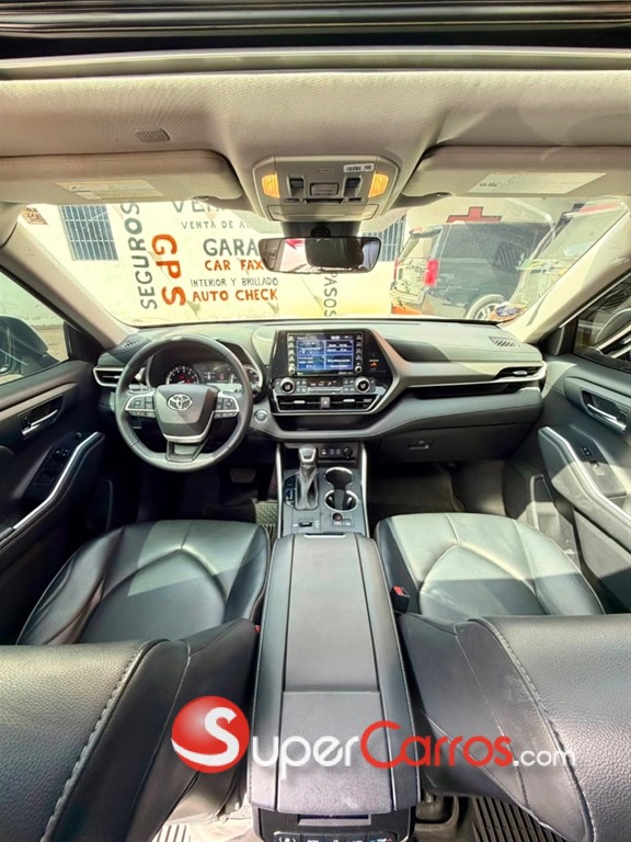 2022 Toyota Highlander XLE — foto 5 / 12