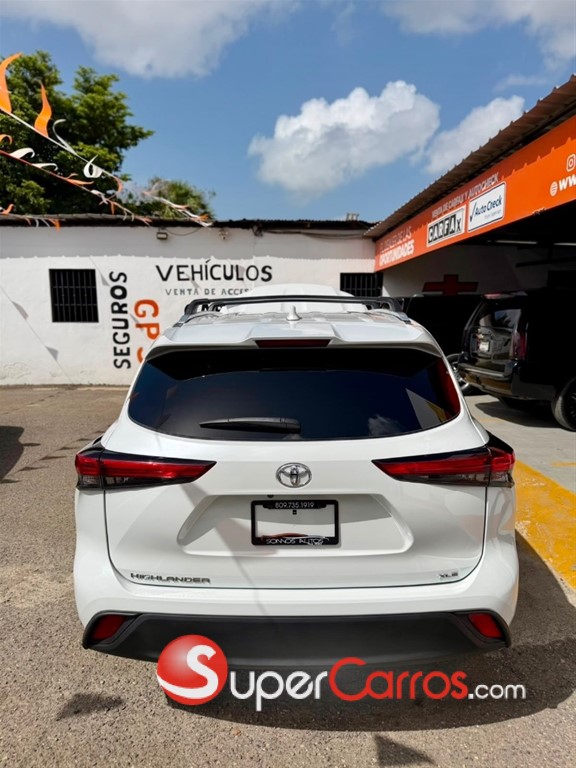 2022 Toyota Highlander XLE — foto 9 / 12
