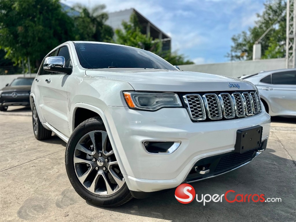 2017 Jeep Grand Cherokee Overland — foto 8 / 12