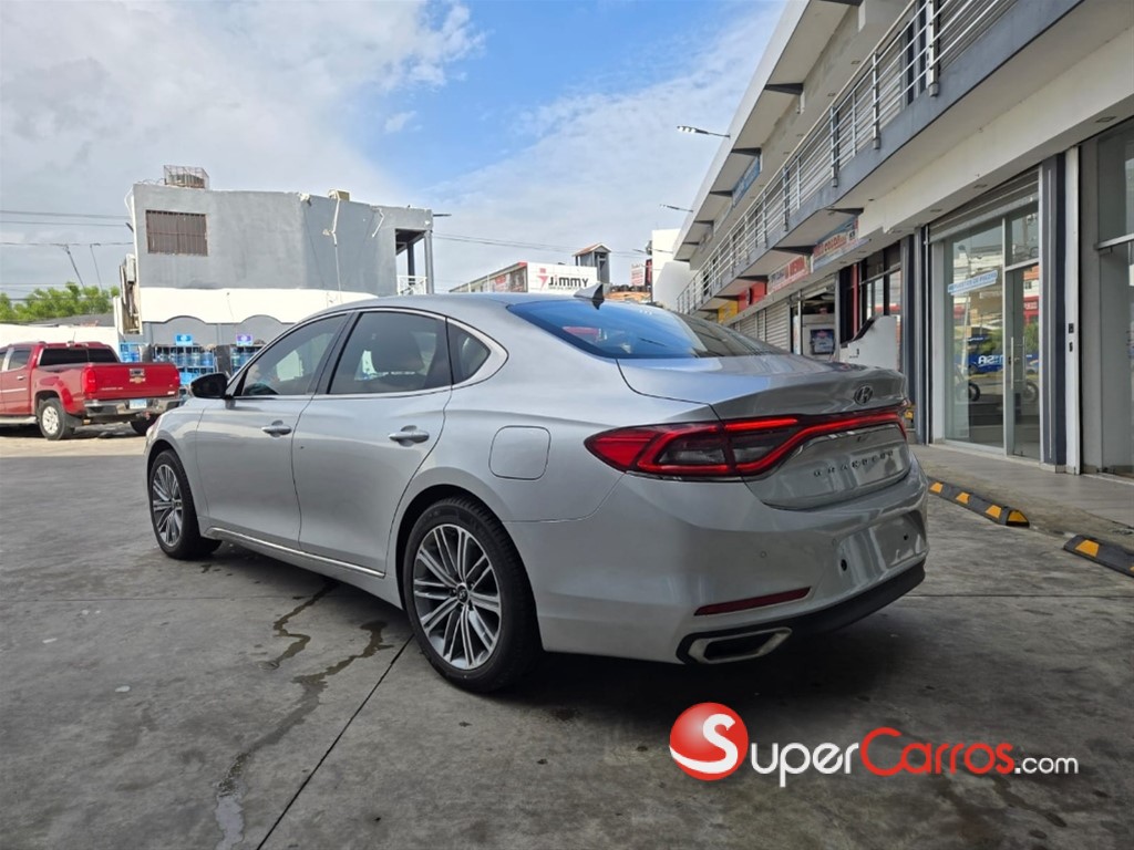 2018 Hyundai Grandeur — foto 5 / 11