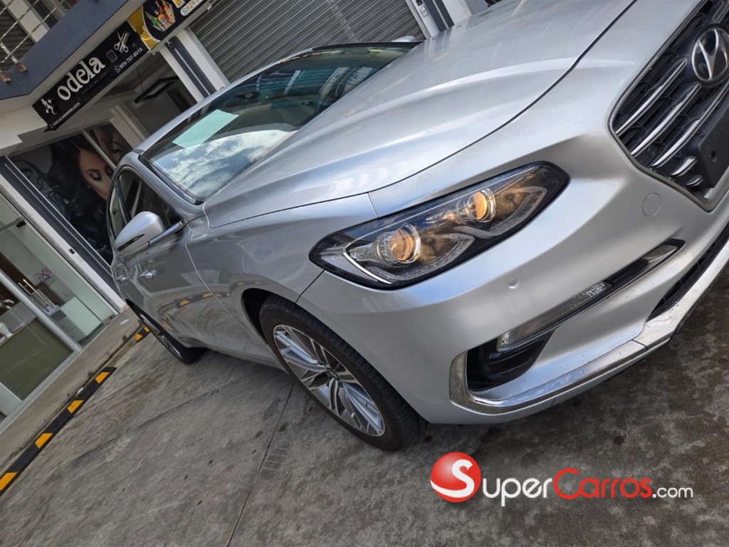 2018 Hyundai Grandeur — foto 7 / 11