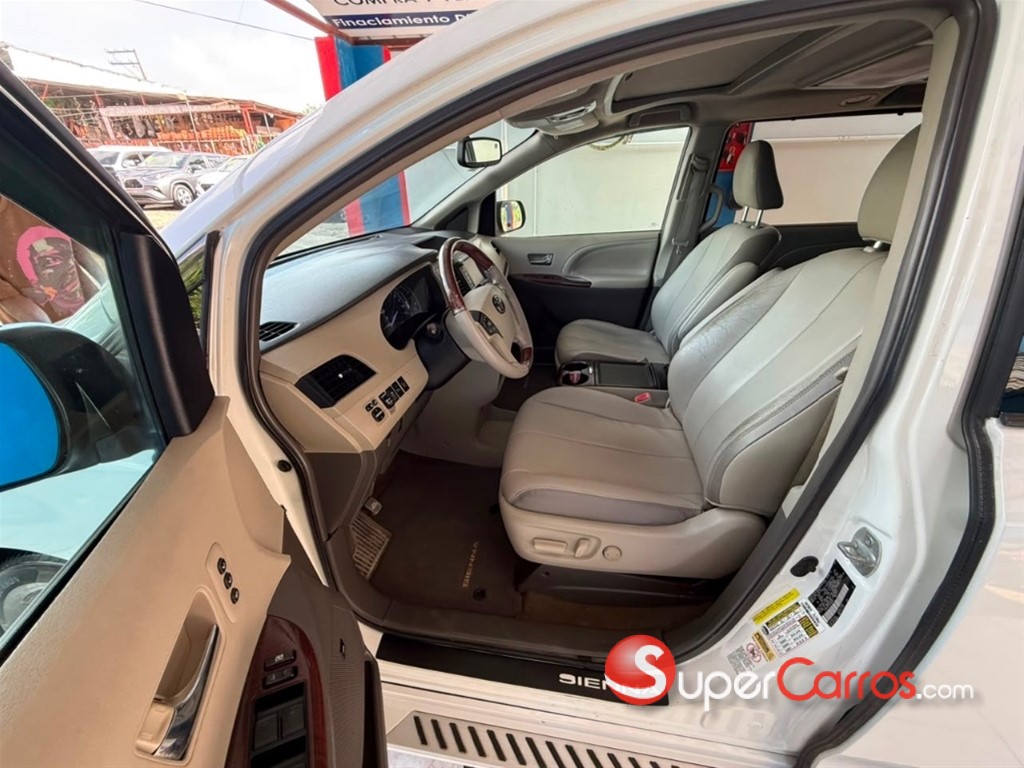 2013 Toyota Sienna Limited — foto 4 / 11