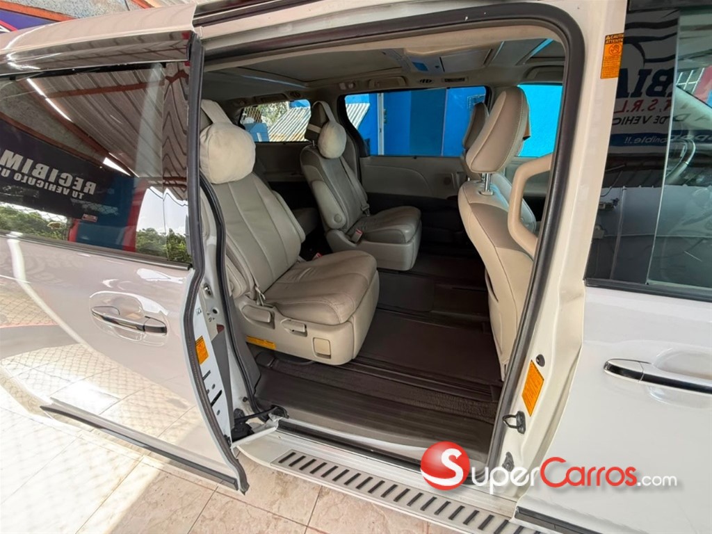 2013 Toyota Sienna Limited — foto 6 / 11