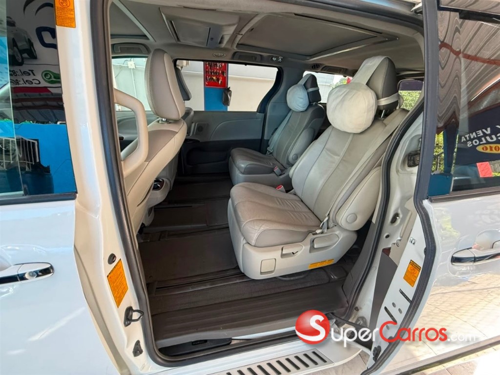2013 Toyota Sienna Limited — foto 7 / 11