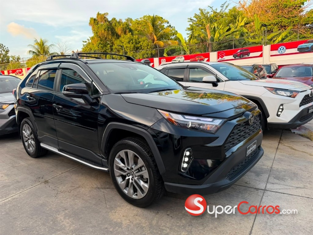 2025 Toyota RAV4 XLE — foto 3 / 8