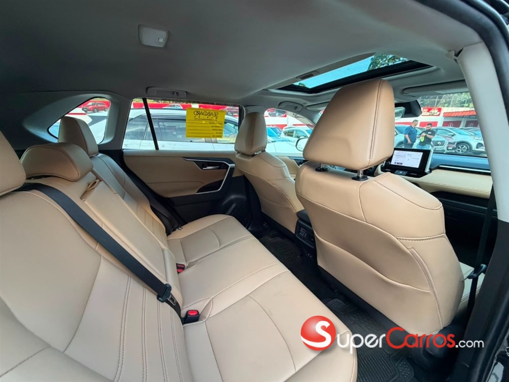 2025 Toyota RAV4 XLE — foto 8 / 8