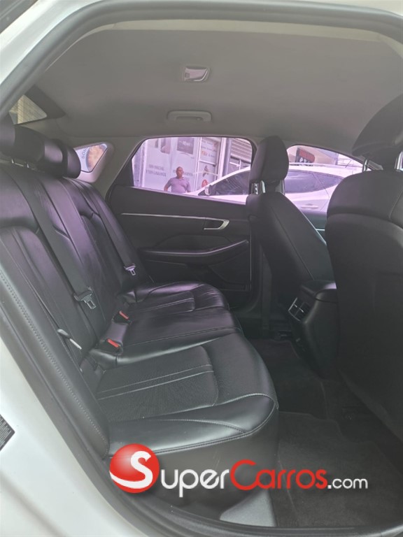 2020 Hyundai Sonata DN8 — foto 8 / 12