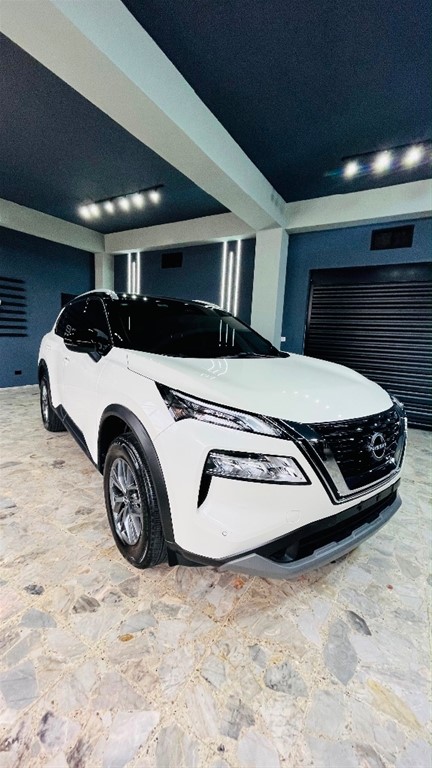 2025 Nissan X-Trail Advance — foto 2 / 10