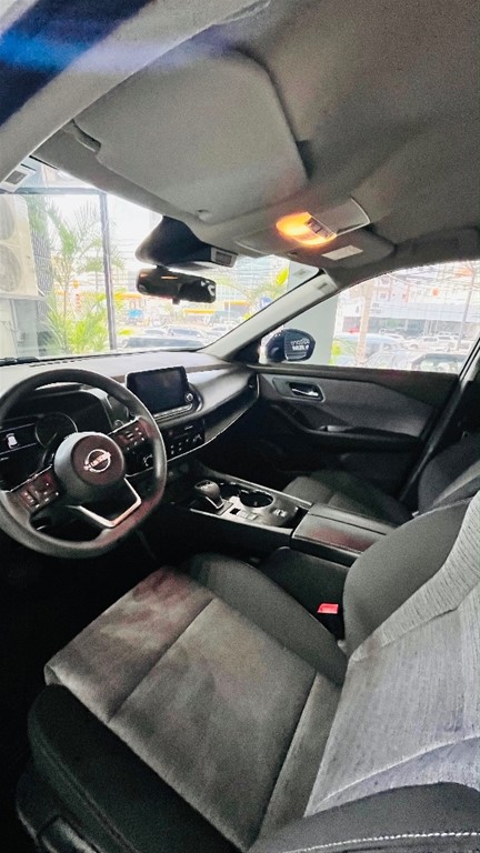2025 Nissan X-Trail Advance — foto 4 / 10