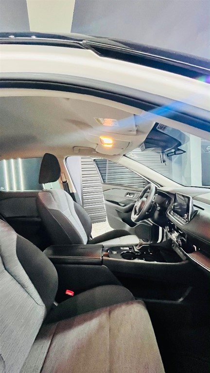 2025 Nissan X-Trail Advance — foto 7 / 10