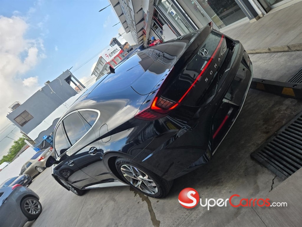 2020 Hyundai Sonata DN8 — foto 7 / 12