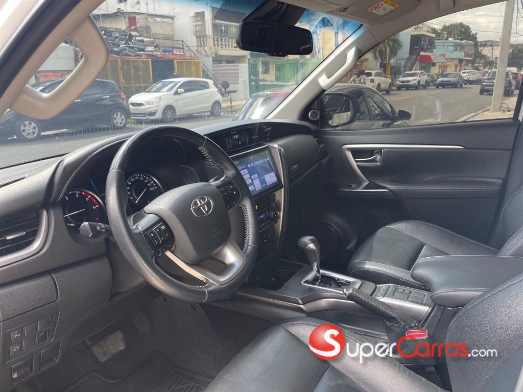 2023 Toyota Fortuner — foto 7 / 7