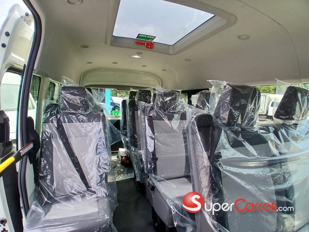 2026 Toyota Hiace — foto 8 / 11