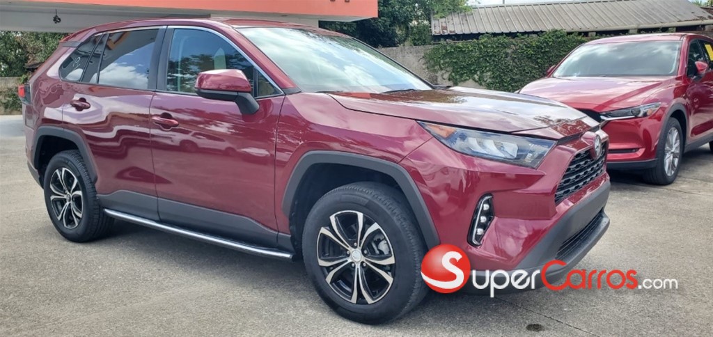 2021 Toyota RAV4 XLE — foto 2 / 11
