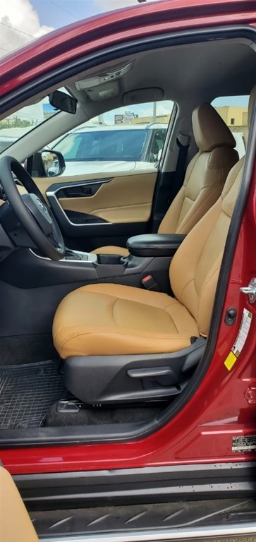 2021 Toyota RAV4 XLE — foto 10 / 11