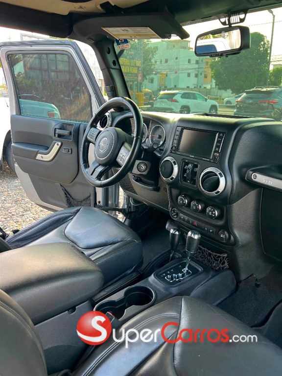 2016 Jeep Wrangler Rubicon — foto 8 / 8
