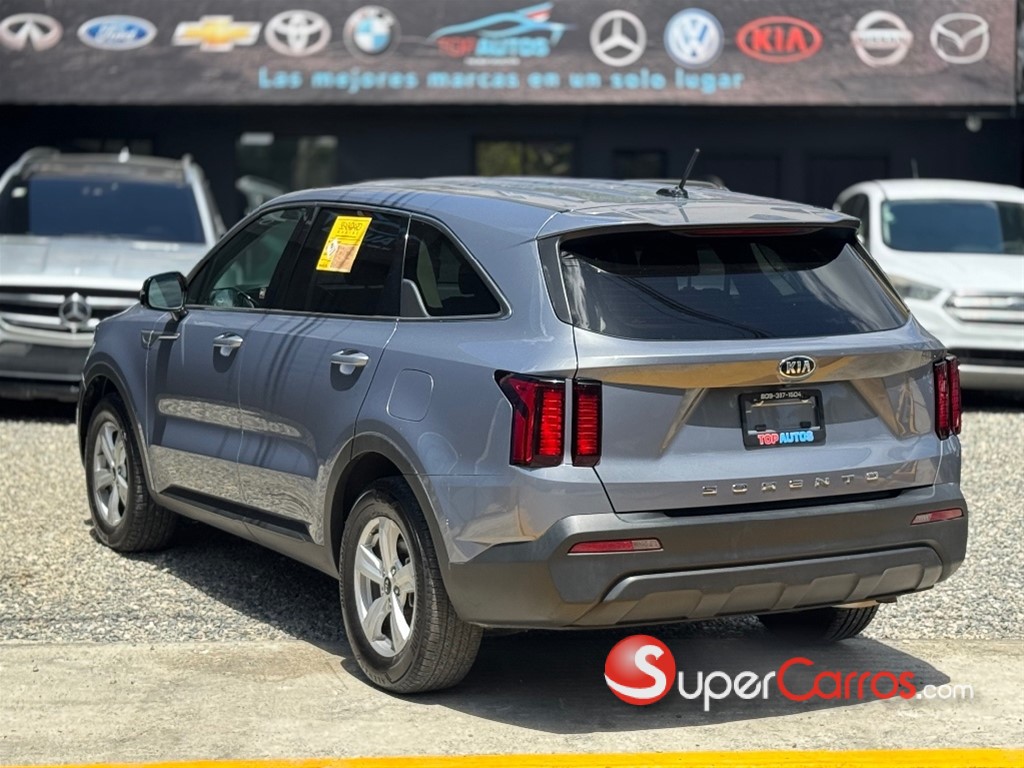 2021 Kia Sorento LX — foto 4 / 8