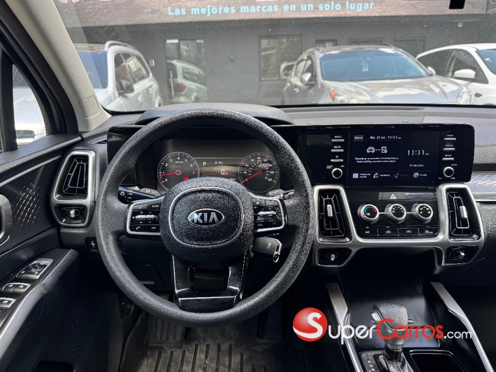 2021 Kia Sorento LX — foto 6 / 8